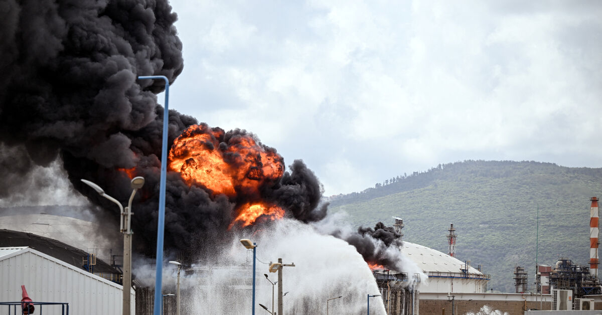 Rakete trifft Tanklastwagen in israelischen Ölraffinerien