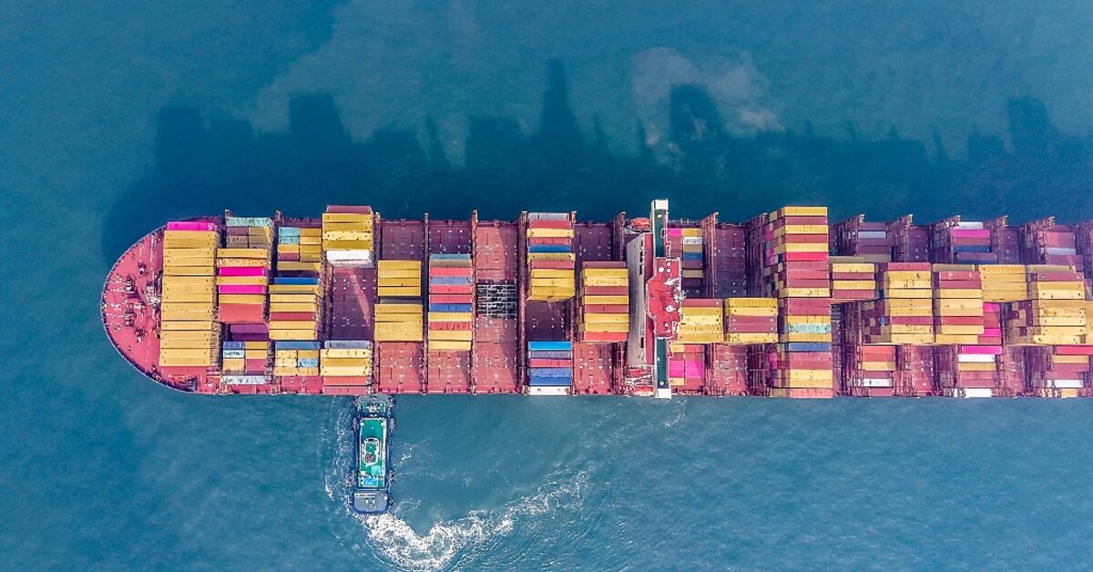 معاناة البحارة العالقين في الخليج بسبب الحرب