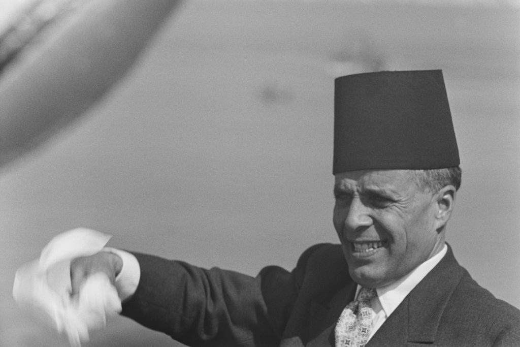 تونس تحيي ذكرى بورقيبة وسط جدل سياسي