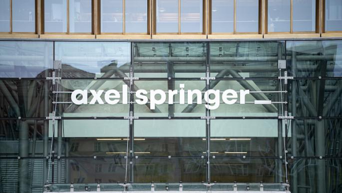 بوليتيكو تؤكد انحيازها لإسرائيل وتطلب من موظفيها الاصطفاف