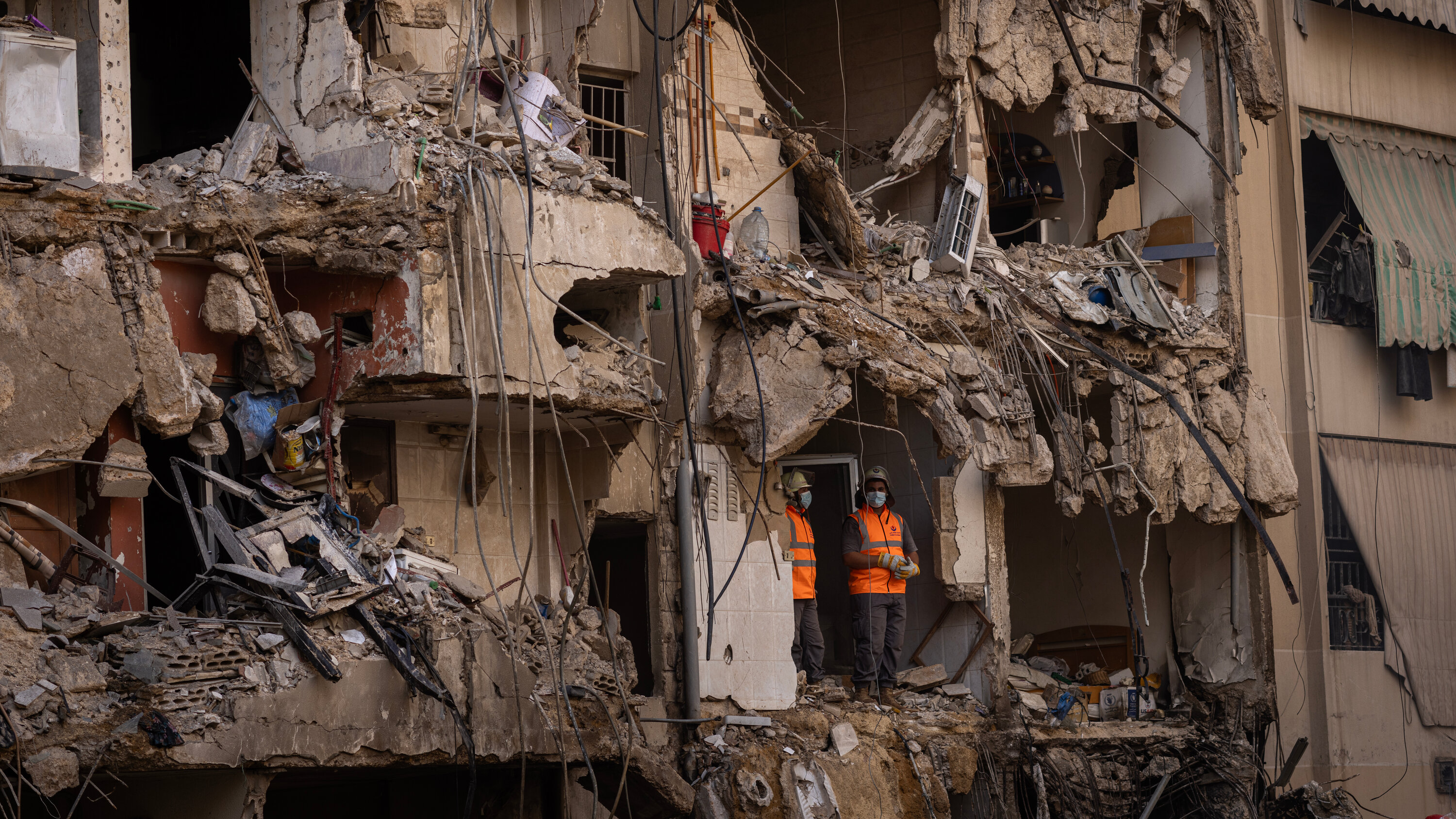 254 شهيداً في تصعيد إسرائيلي على لبنان