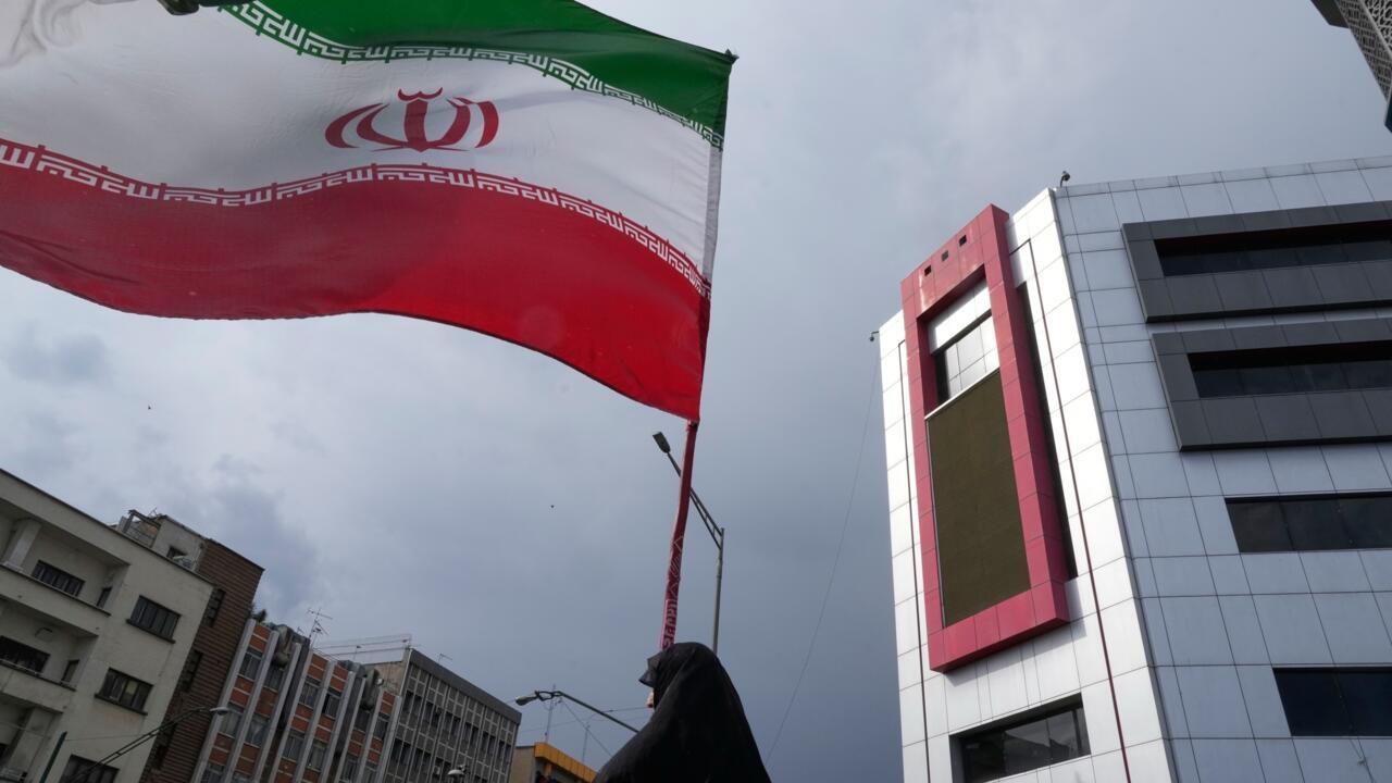 جهود دبلوماسية لحل الخلافات بين واشنطن وطهران