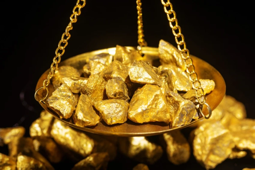 Gold Prices Face Worst Monthly Loss in 17 Years