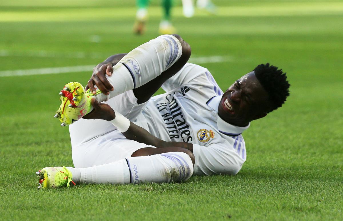 مقتل شخص وإصابة 47 في ملعب كرة قدم