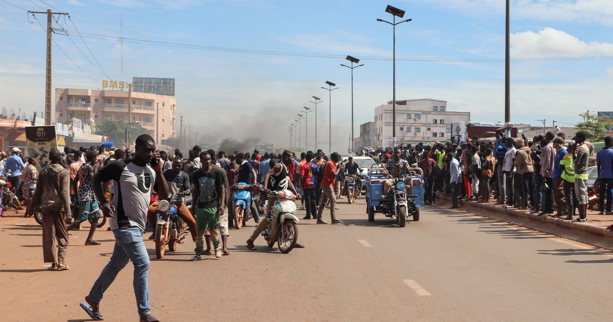 Coordinated Attacks Target Military Bases in Mali