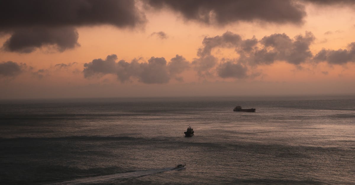 تراجع المحادثات بين ترامب وإيران في مضيق هرمز