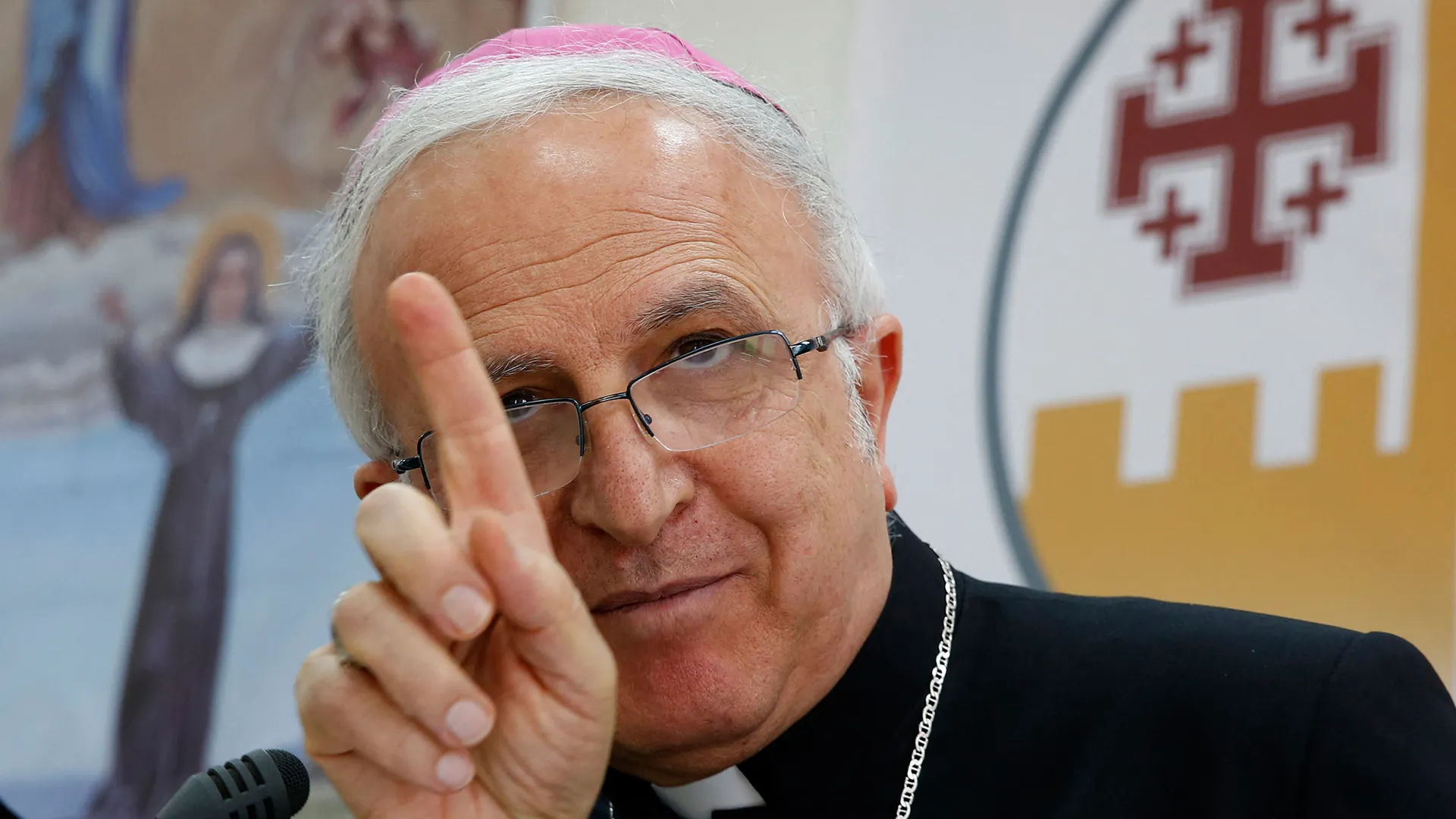 Bishop Calls for Opening Al-Aqsa Mosque to Worshippers