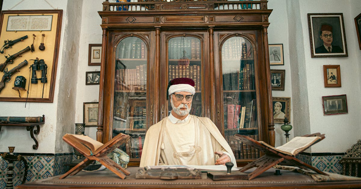 محافظ كفر الشيخ يناقش الملفات الخدمية والتنموية