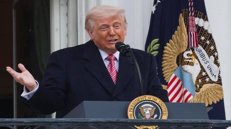 Trump se moque de Macron : gifle de son épouse impacte sa politique