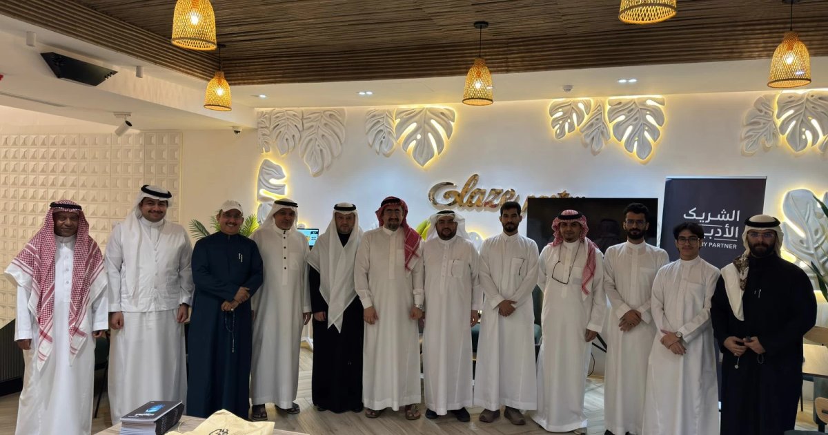 أمسية أدبية في جدة مع عبدالعزيز حجازي