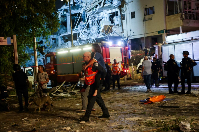 هجمات صاروخية تستهدف دول خليجية بعد وقف النار