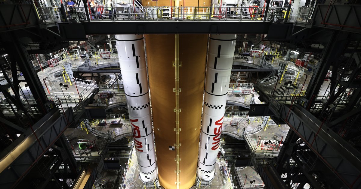 اعتماد آيفون 17 برو ماكس لمهمة أرتيمس 2