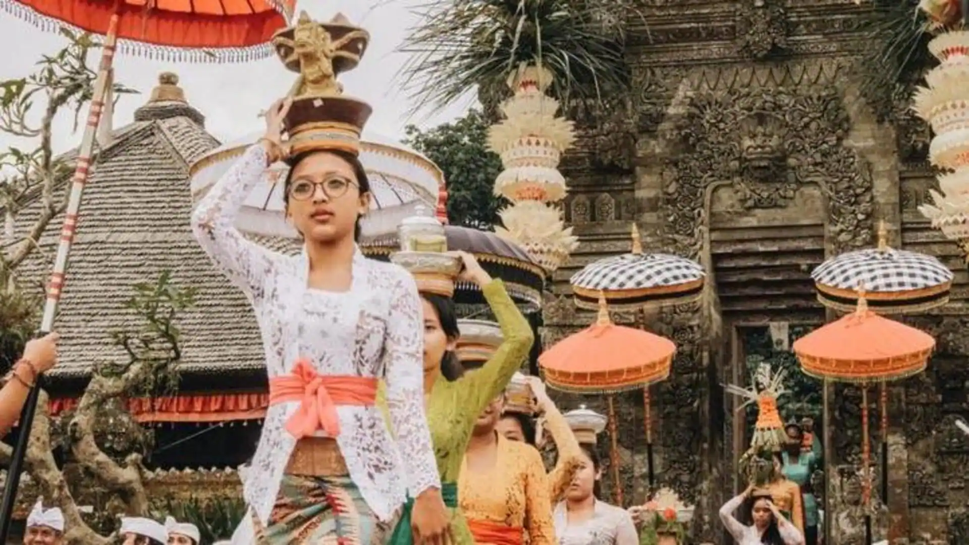 Traditionelles Kato Buku Fest in Indonesien