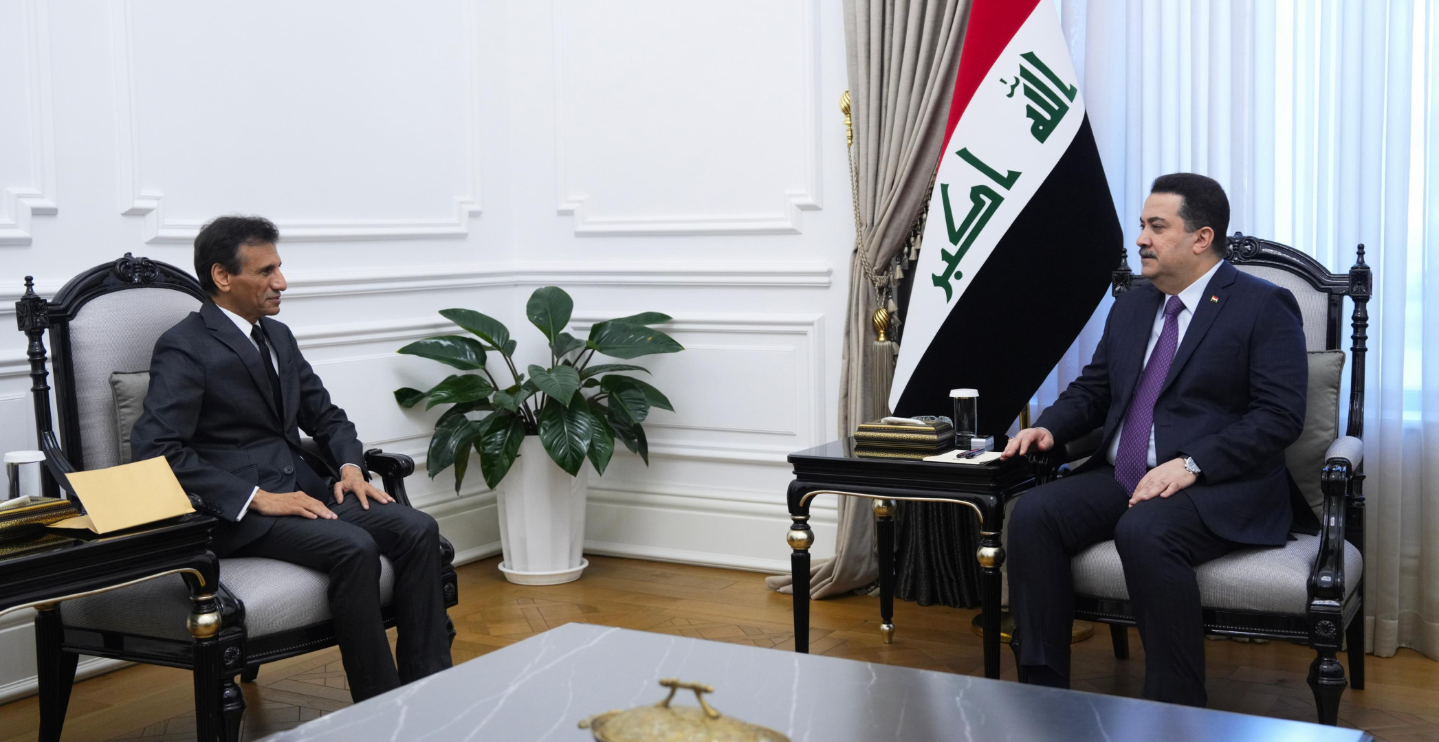 الزيدي يبدأ مشاورات تشكيل الحكومة العراقية الجديدة