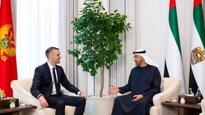 مناقشات حول الهجمات الإيرانية على الإمارات
