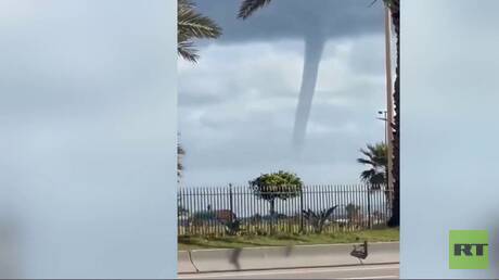 Seltenes Wasserphänomen an der Küste von Algier