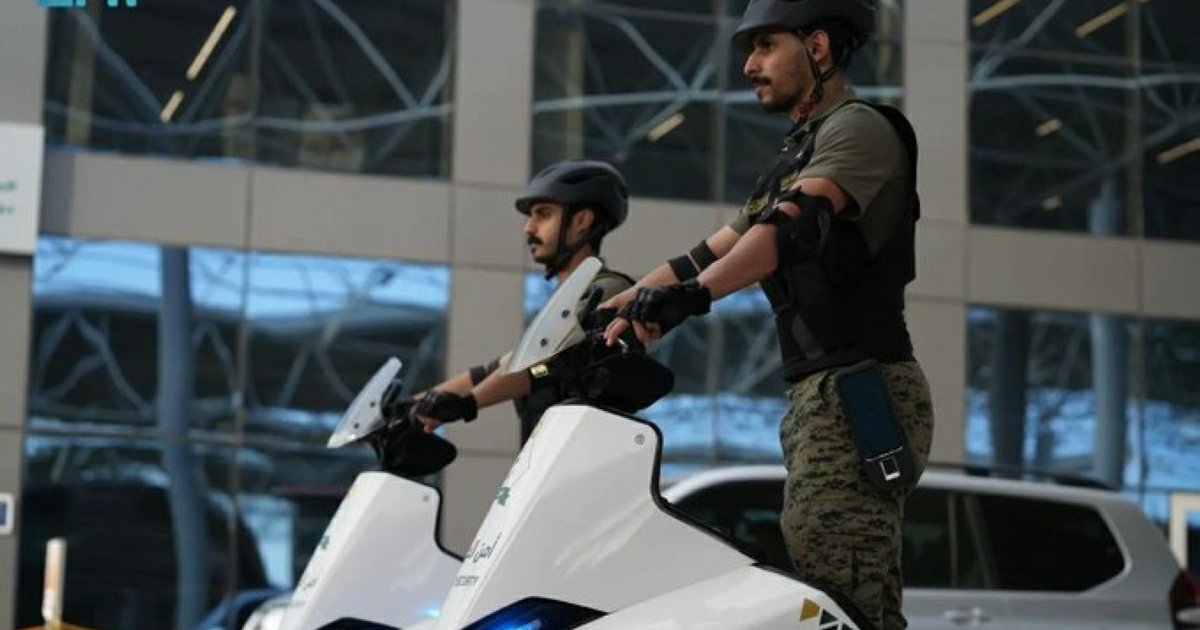 تطبيق سكوترات كهربائية في جسر الملك فهد لتحسين الخدمات