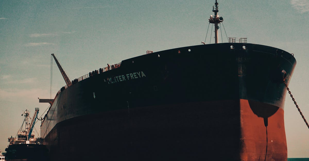 ترامب يحذر من حصار بحري على مضيق هرمز