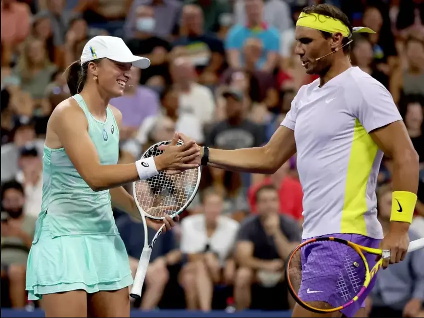 شفيونتيك تستعد للملاعب الترابية بتدريبات مع نادال