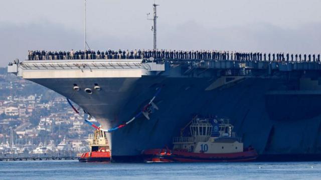 Iran lance des missiles de croisière contre le porte-avions