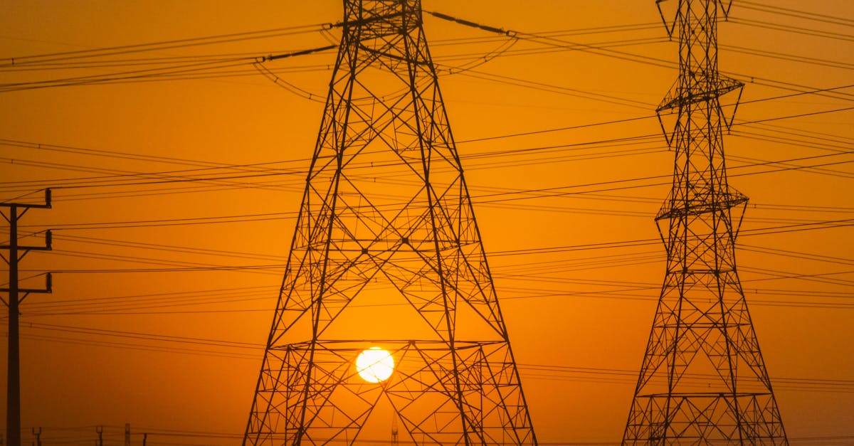 استهداف الجسور ومحطات الطاقة: انتهاك للقانون الدولي