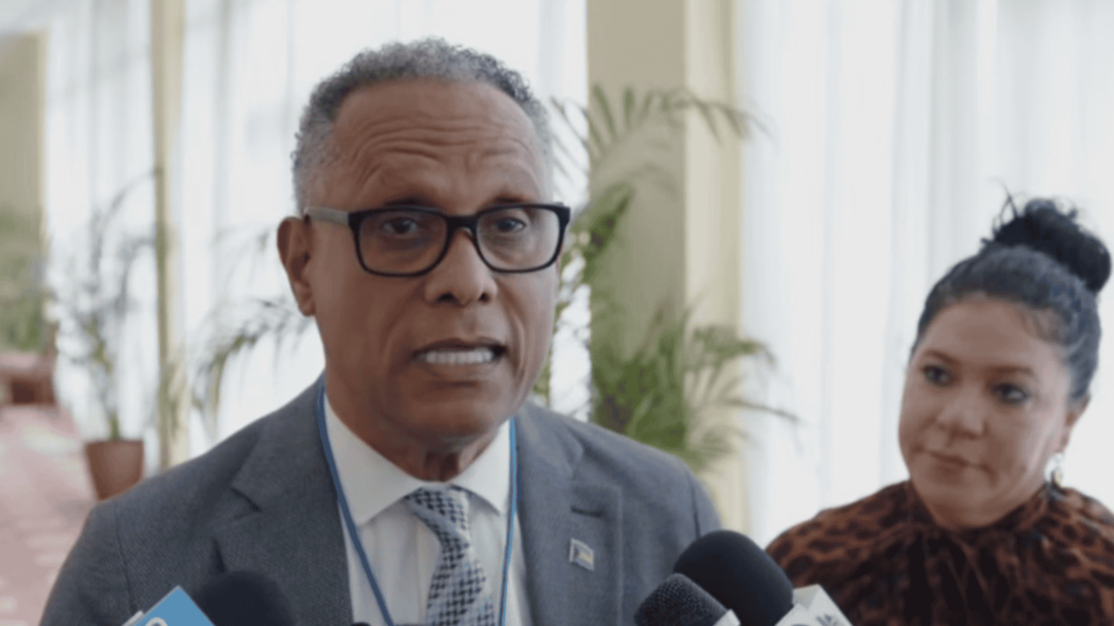 وزير الصحة يتابع مشروعات المستشفيات الجديدة