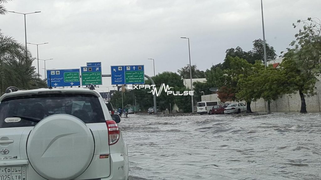 تحذيرات من تقلبات جوية في السعودية