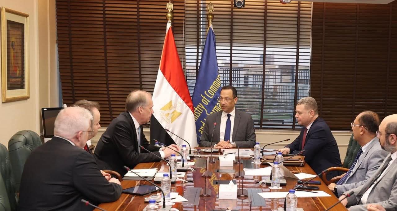 مصر تبحث مع نوكيا إنشاء مركز إقليمي للدعم الفني