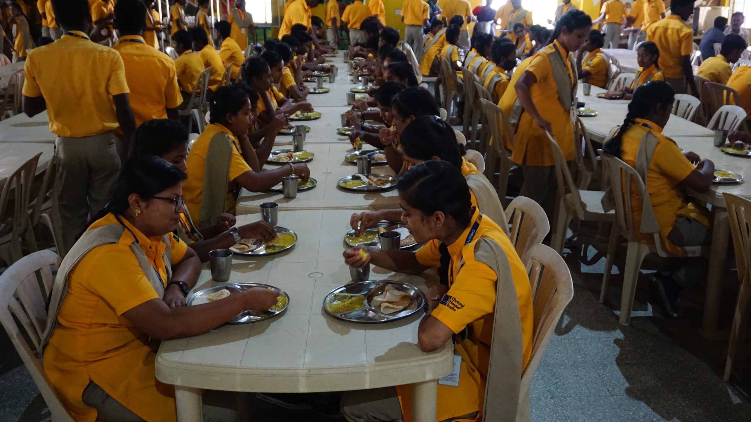 تحسين المرافق التعليمية في إندونيسيا