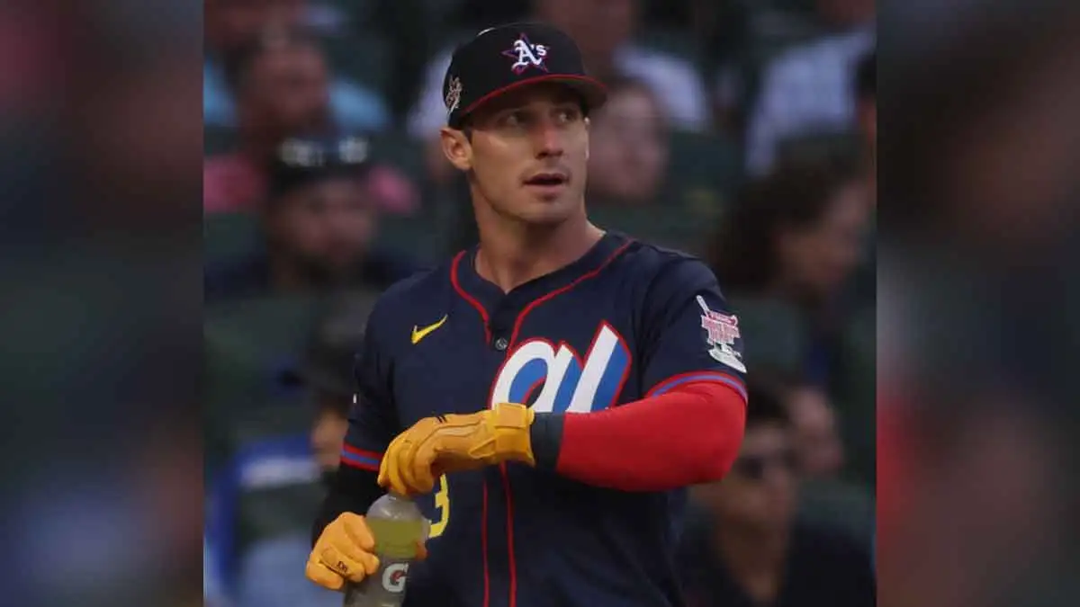 رُوكَر يُحقق انتصاراً مثيراً لأوكلاند في البيسبول