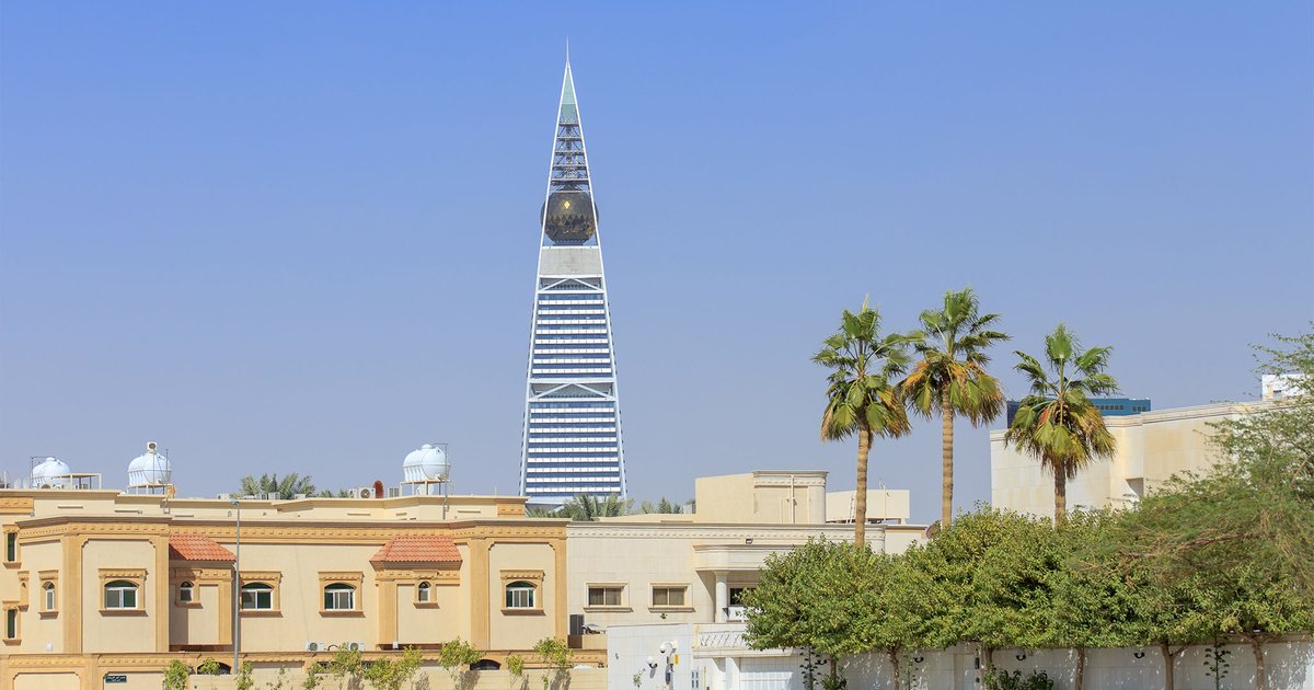 Erwartete mittlere Regenfälle in Riad mit Warnungen