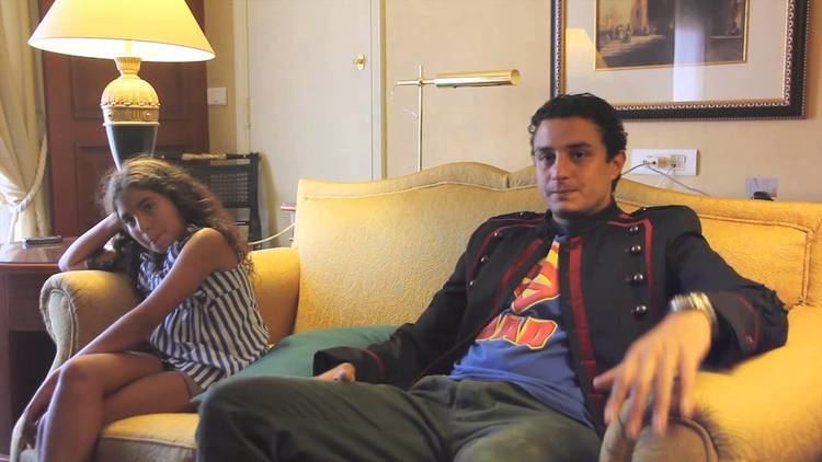 Spontane Einblicke in "Säufer des Versammlungsortes" mit Khalifa