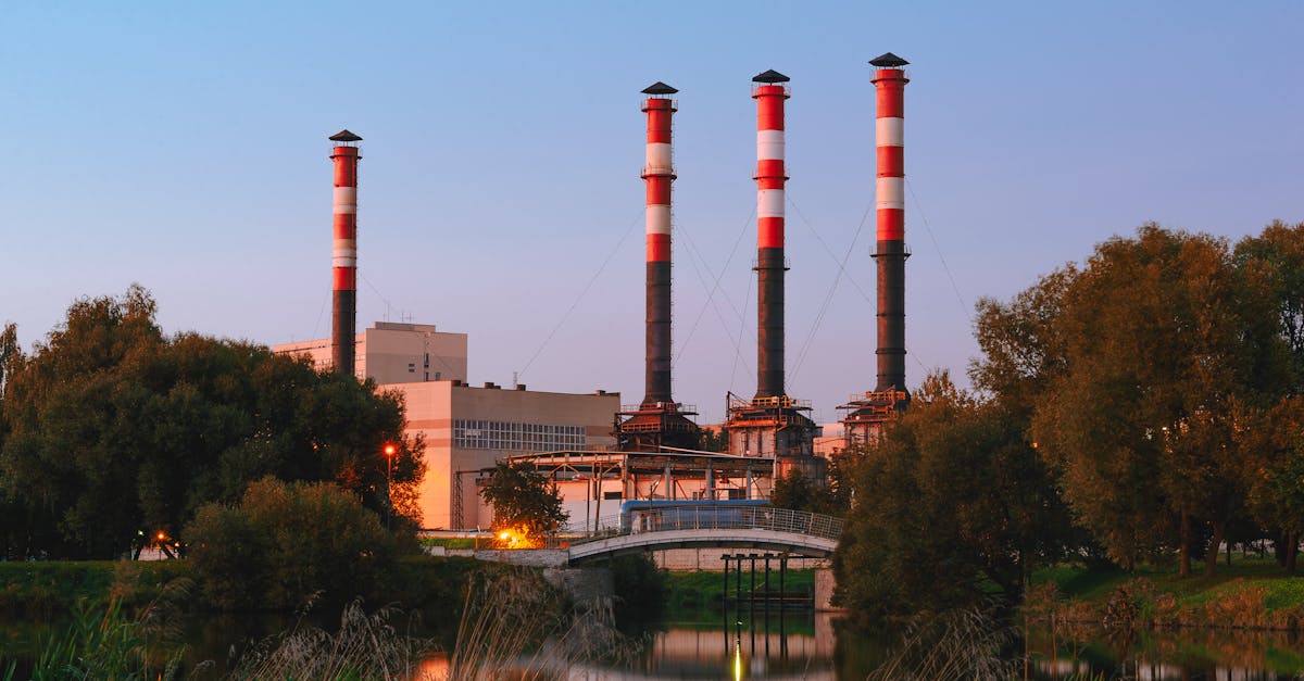 Trump droht Iran mit Angriff auf Kraftwerke und Brücken