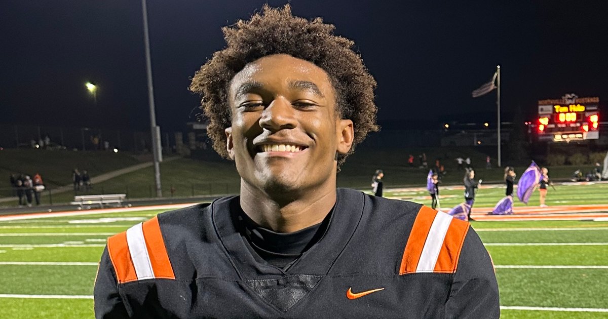 تشارج يتأهل إلى الأدوار النهائية بفوز ساحق