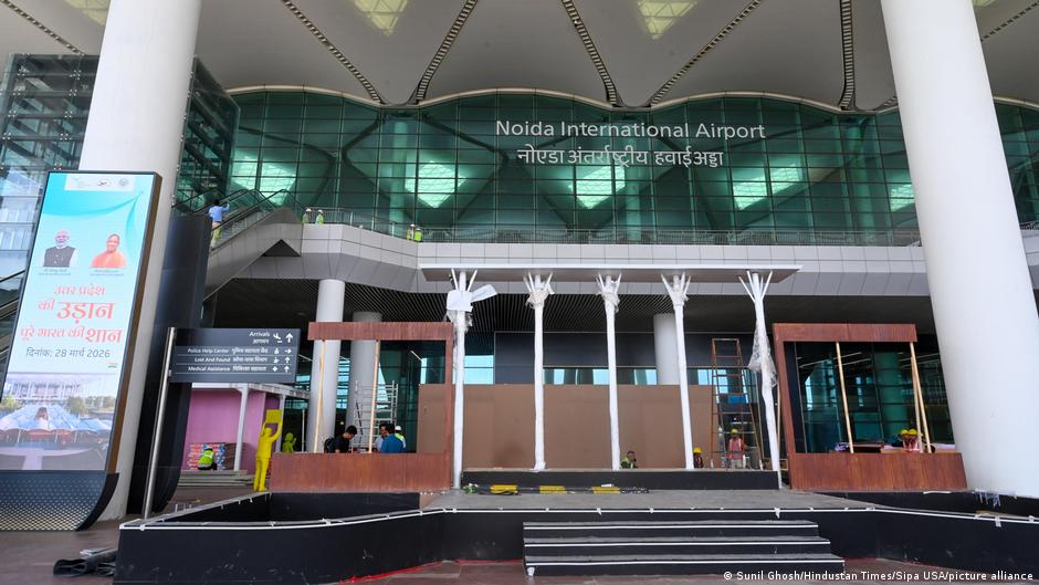 Eröffnung des internationalen Flughafens Noida in Indien
