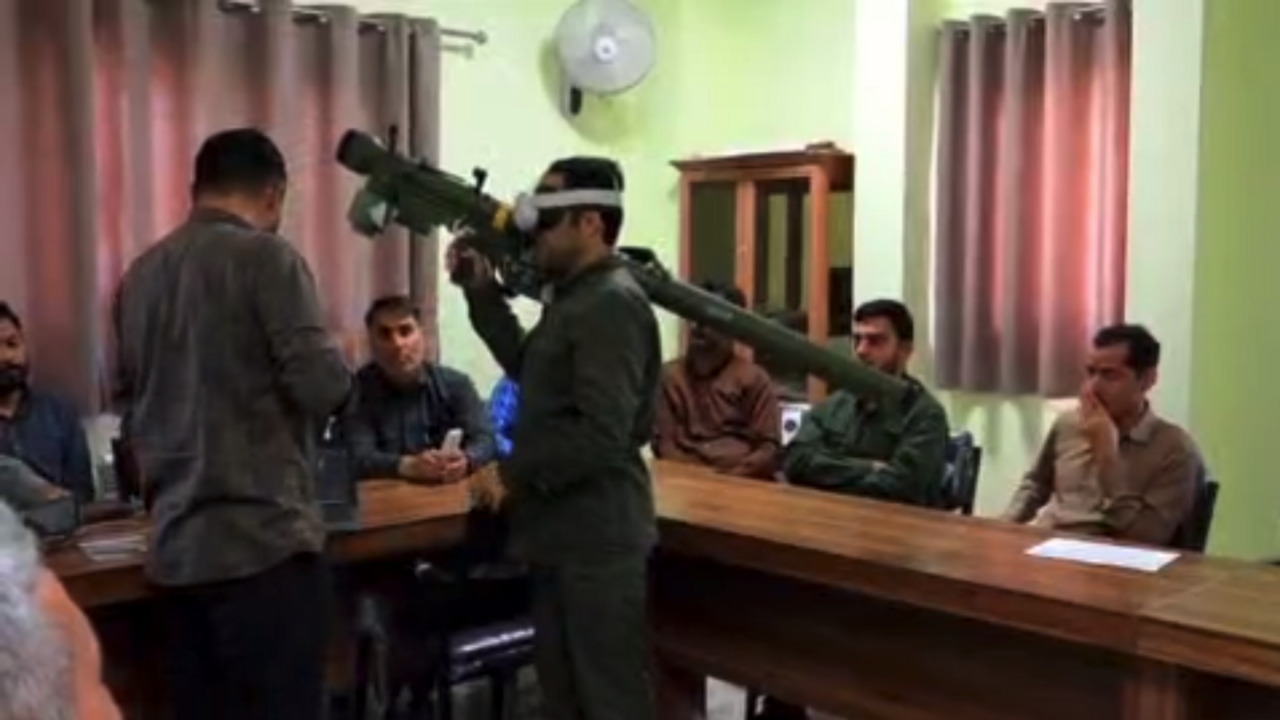 تدريب قوات الباسيج الإيرانية على أنظمة MANPADS