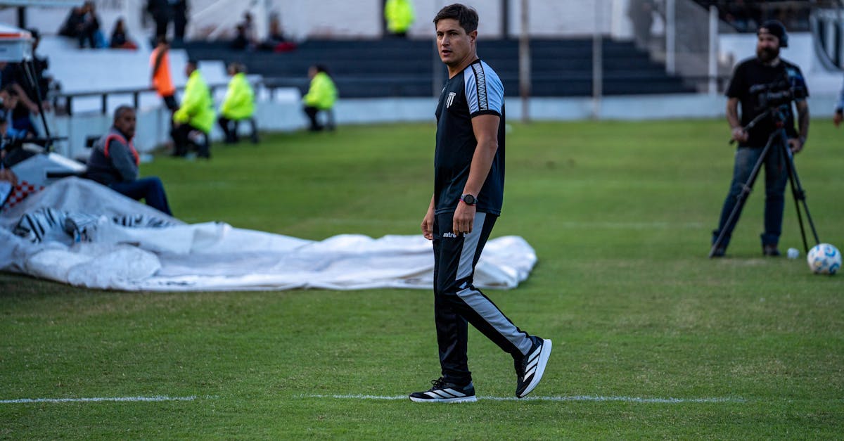 استمرار معتمد جمال مع الزمالك وأزمة القيد