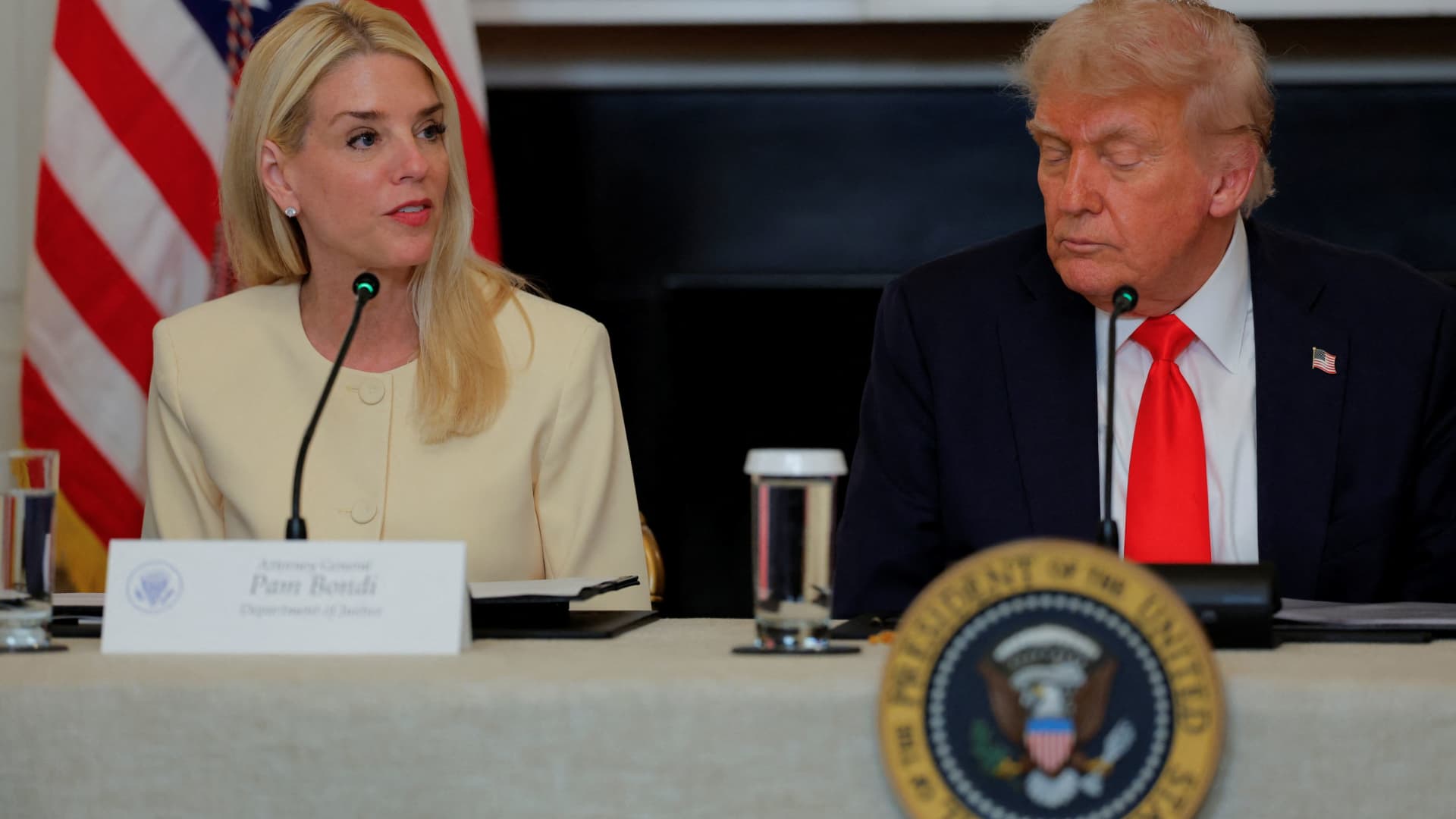 Trump prévoit de limoger Pam Bondi, procureure générale