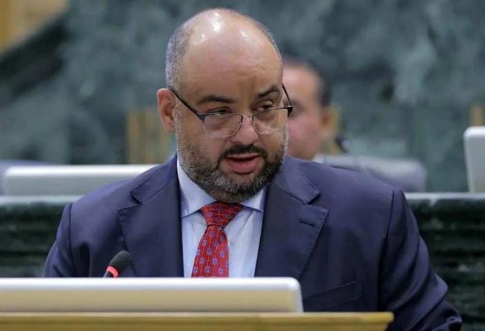 Vol d'un téléphone gouvernemental et informations sensibles