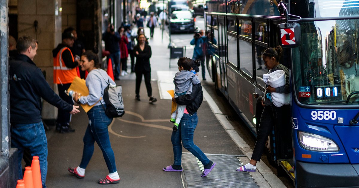 مبادرات إنسانية في فرنسا لمساعدة المشردين