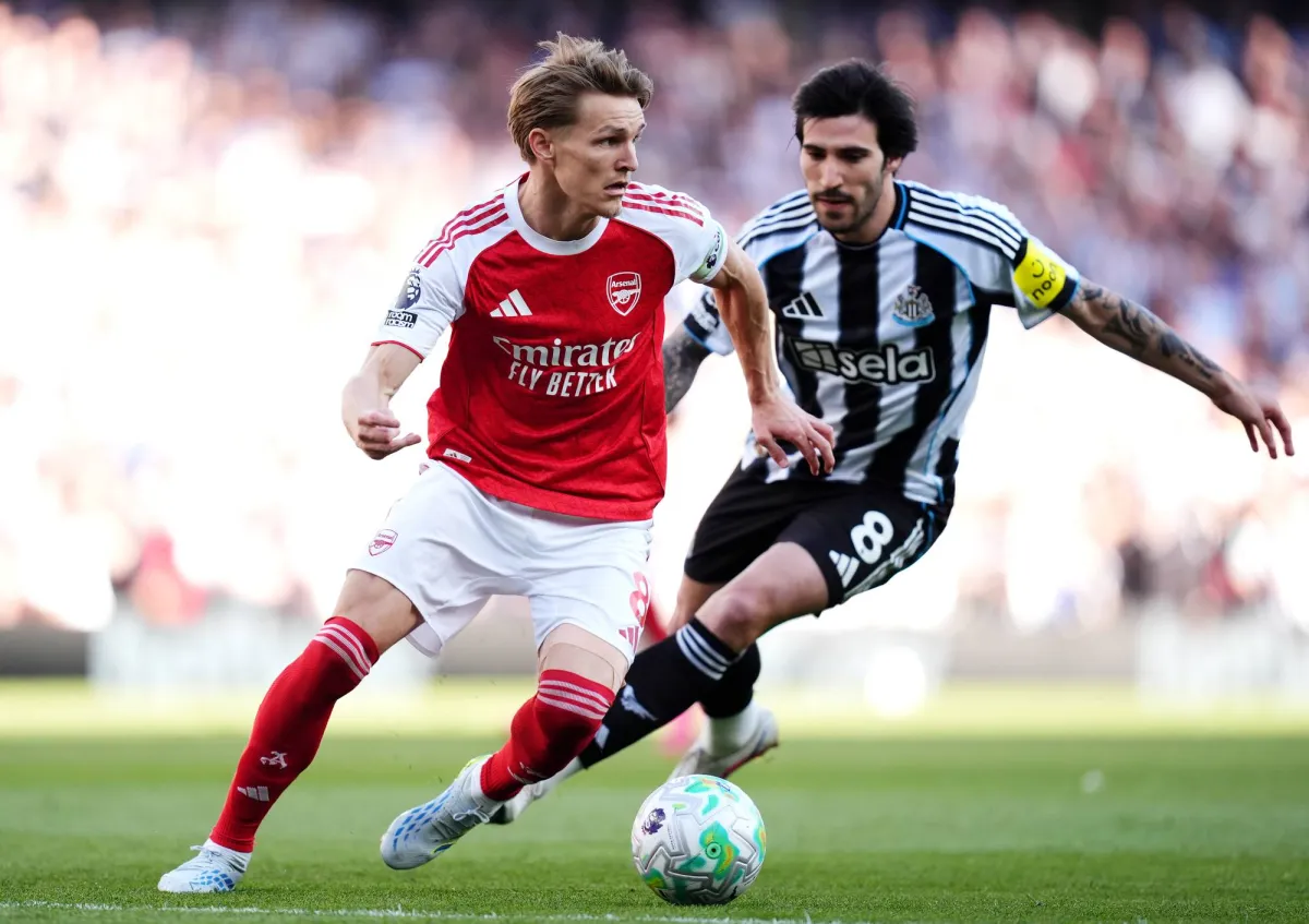 آرسنال يحقق فوزاً صعباً على نيوكاسل في الدوري الإنجليزي