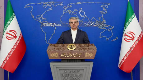 إيران تستشهد بآية قرآنية في إشارة إلى هزيمة أمريكية