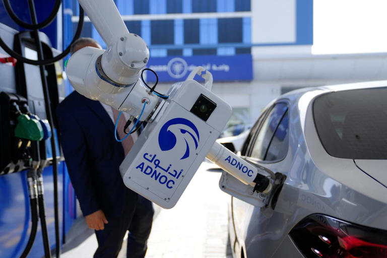 أدنوك تسعى لصفقات غاز مع الولايات المتحدة لتعزيز الطاقة