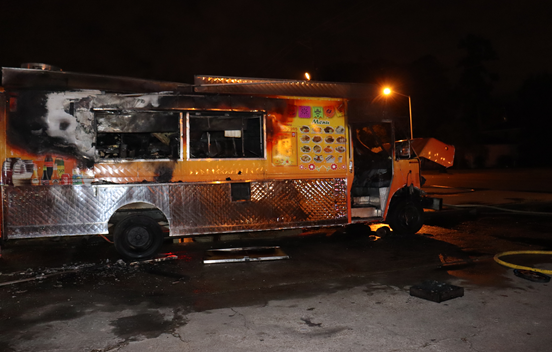 حريق في عربة طعام متنقلة بالمحلة الكبرى