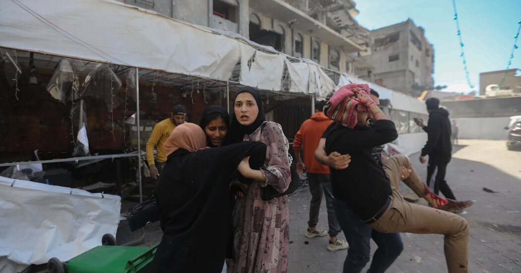 غزة: رصاص الاحتلال يلاحق النازحين