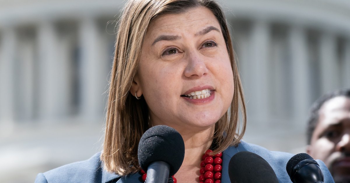 السيناتور إليسا سلوتكين ولقاءاتها مع ناخبي ترامب في آيوا