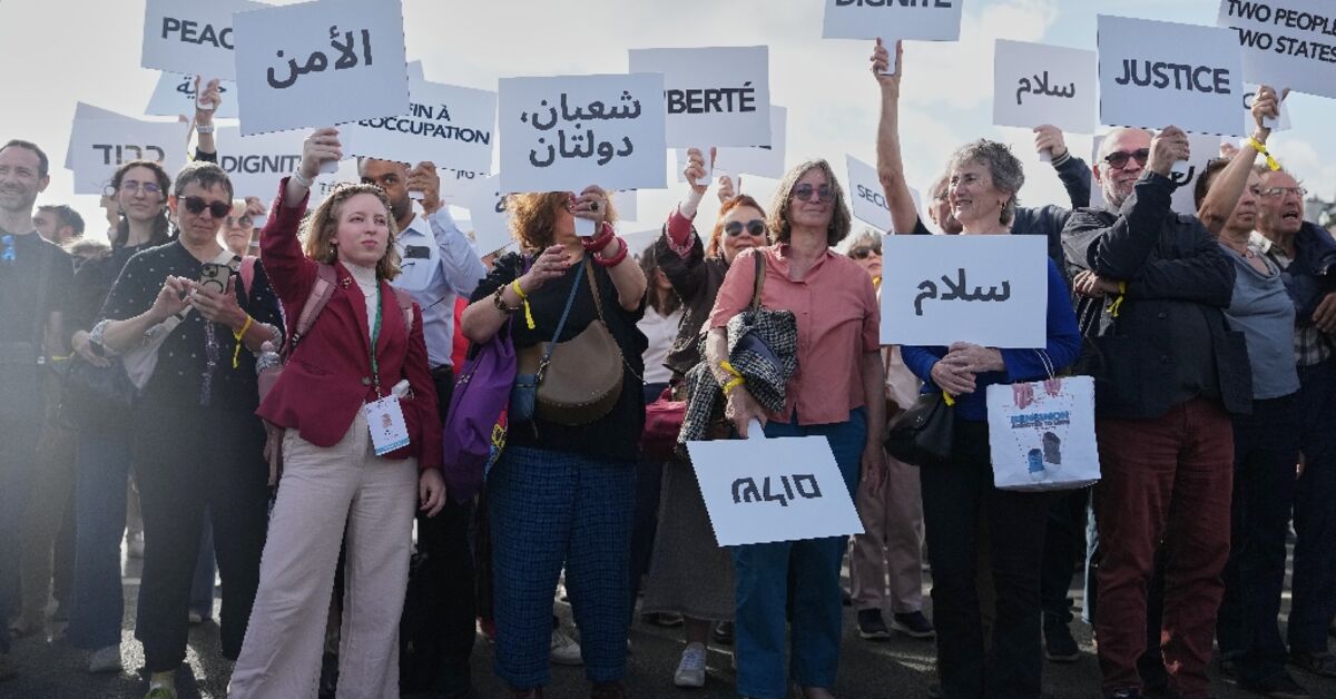دعوات لدعم حل الدولتين بين الفلسطينيين والإسرائيليين