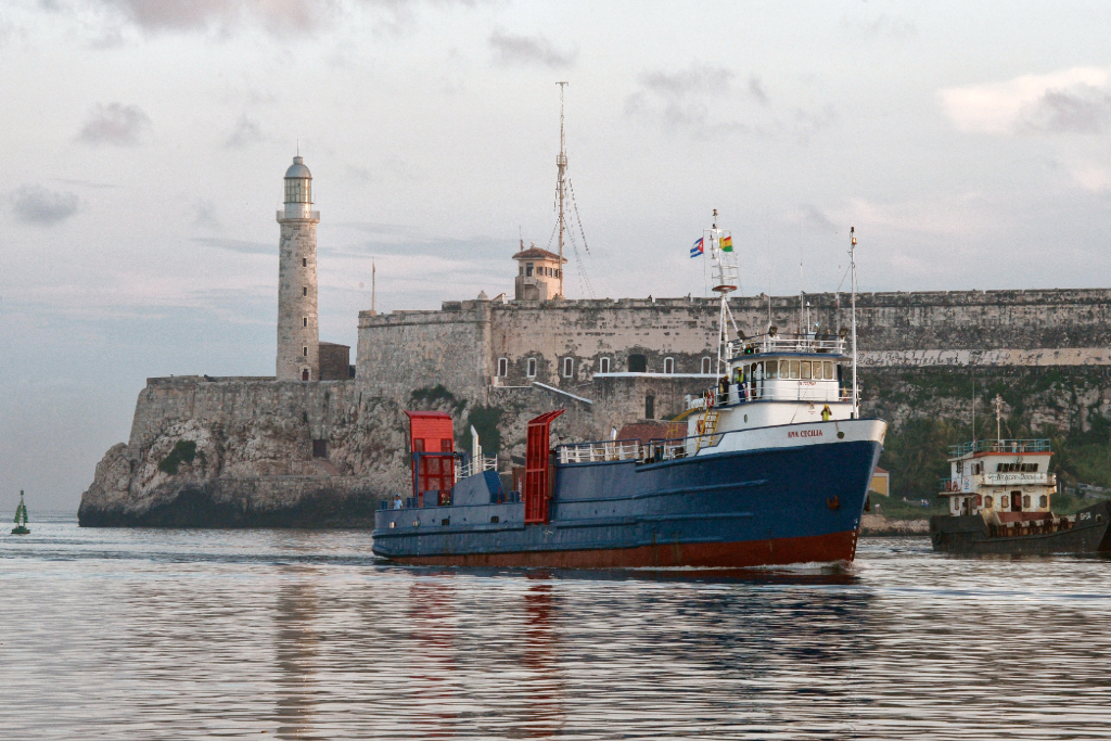 Aide humanitaire arrive à Cuba en pleine crise économique
