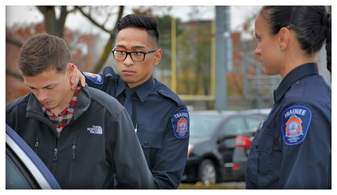 البرامج العلمية للشرطة تعزز الأمن في كافة المجالات