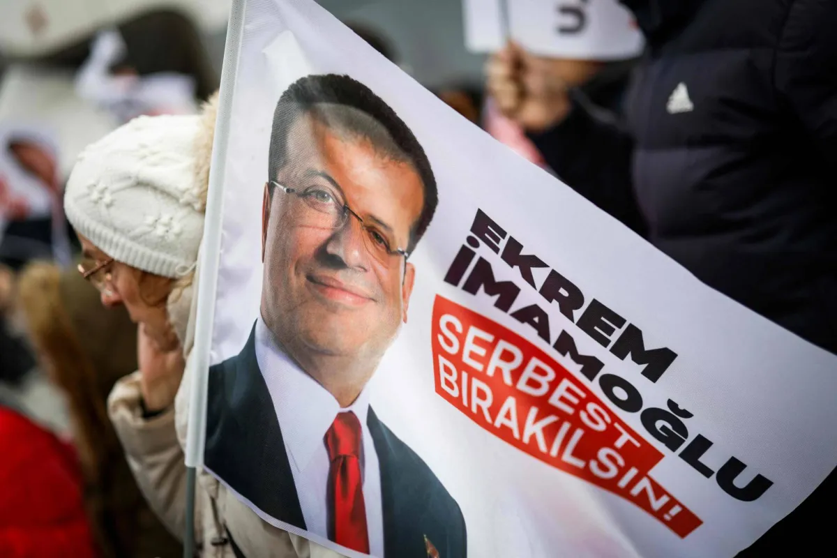 Enquête contre Ekrem İmamoğlu pour insultes à un fonctionnaire